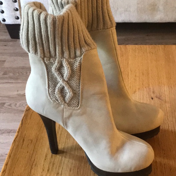 Boots Heels any 2 @45 will be total of 83.00 - Picture 1 of 2